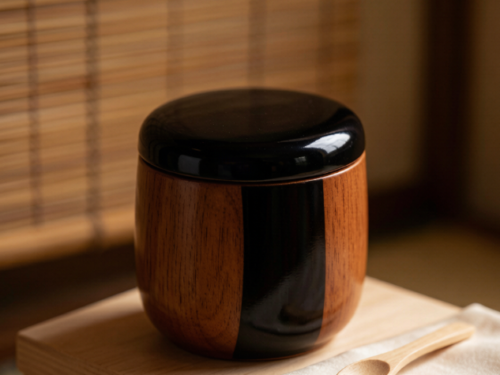 Japanese Lacquered Wooden Tea Caddy